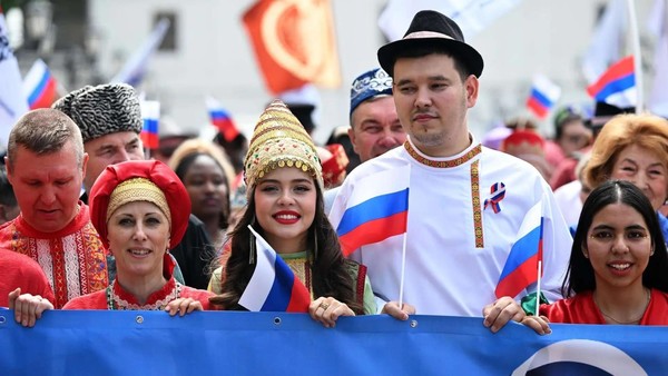 «Сколько лиц у России?»