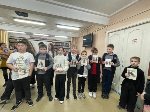 Праздничная программа «Стоит на страже Родины солдат»»