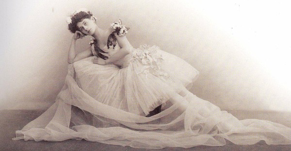 «Творчество яркое, выдающееся»