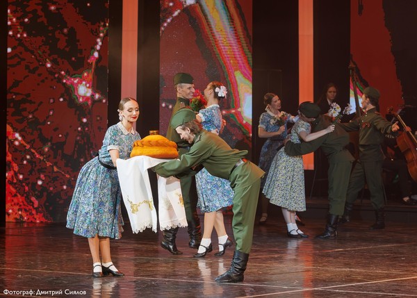 Праздничная программа «Во славу отечества»