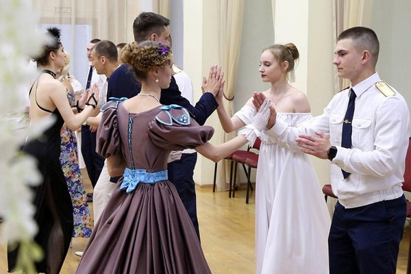 Литературный бал «Под звон мечей и строк»