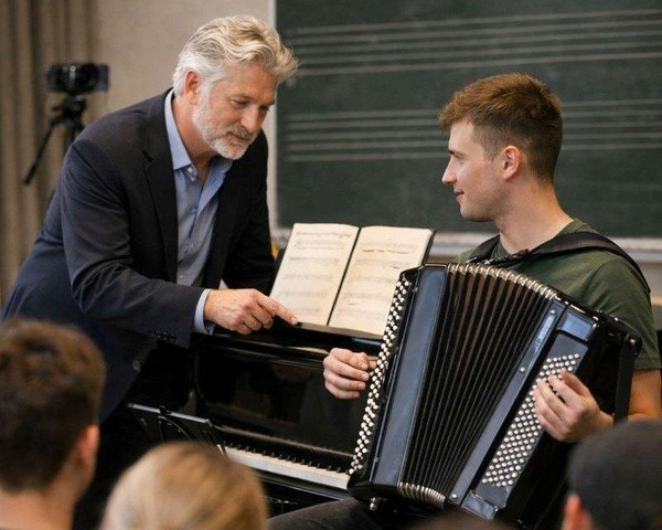 Переложения полифонических произведений в классе баяна