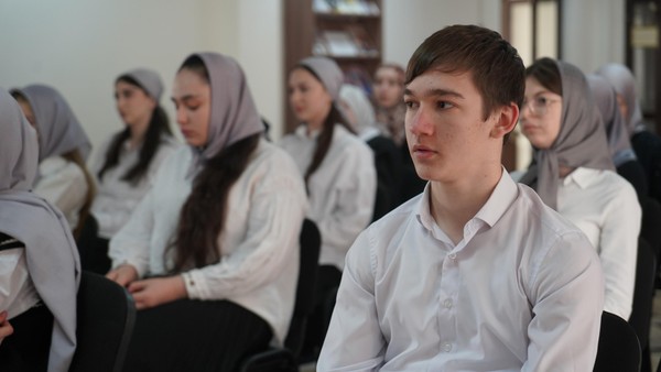 Тематическая выставка–обзор «Атлас профессий: от ремесла к искусственному интеллекту»