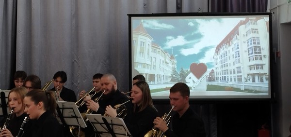 Праздничный концерт «Герои земли русской»