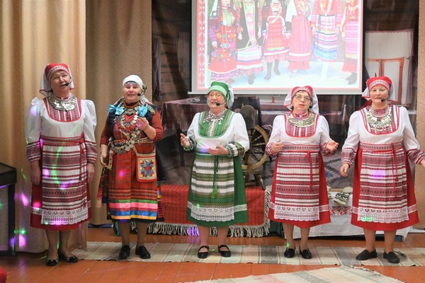 Удмуртские посиделки «Вой дыр»