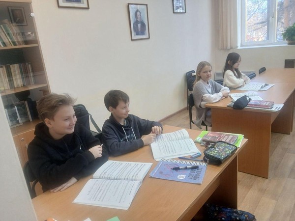 «Геннадий Гладков: Музыкальные истории»