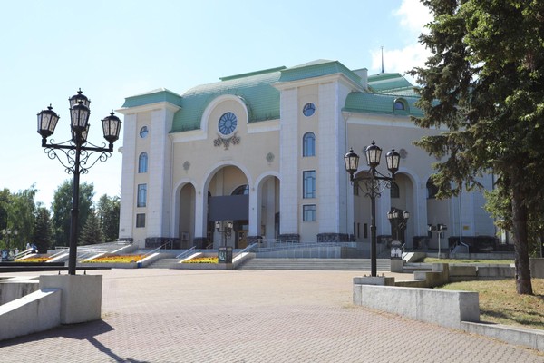 Спектакль «Остаться человеком»