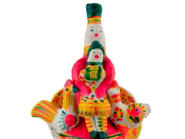 Виртуальная выставка «Хозяйка с ребенком на кресле»