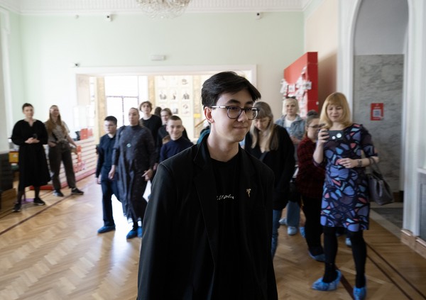 По театру при свечах