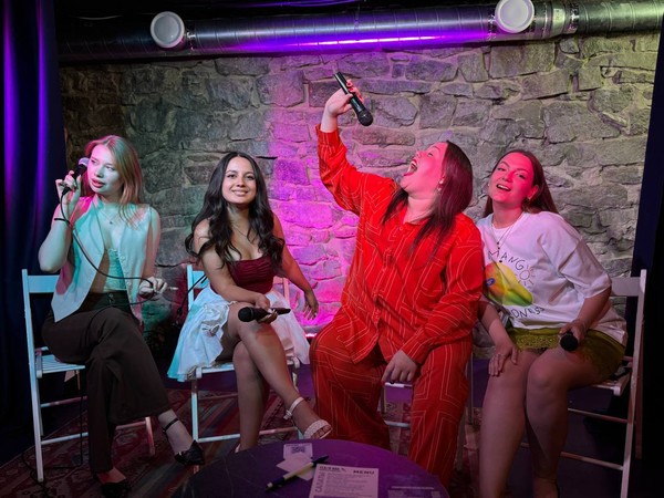 По бокальчику