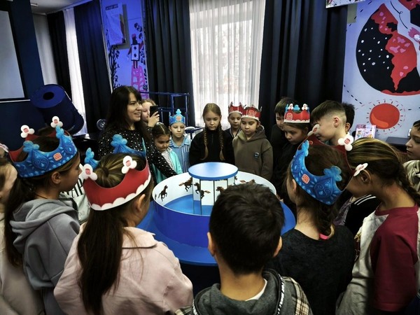 Час научных открытий «С книгой в мир интересных наук»