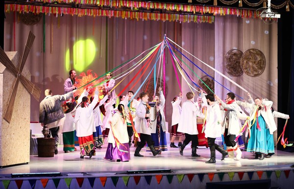 Представление «Три богатыря в поисках солнца»