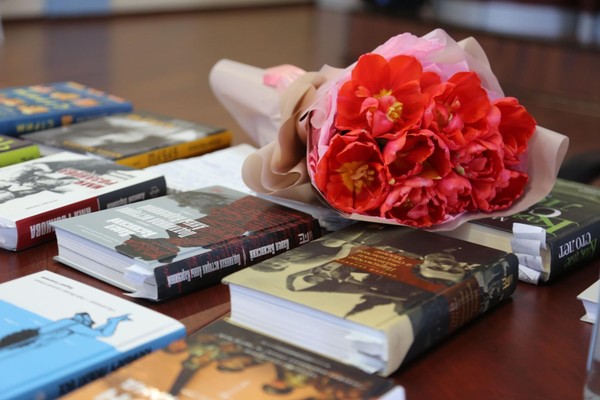 Презентация виртуальной выставки «Книжный навигатор 2025»