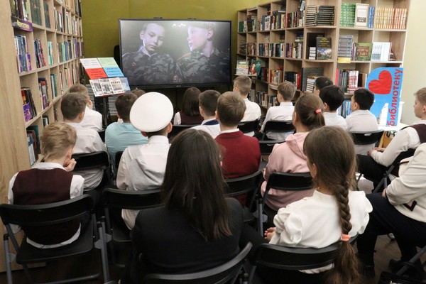 Просмотр и обсуждение фильма «Честь имею»