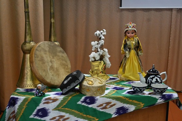 Тематический час «Солнечный Узбекистан»