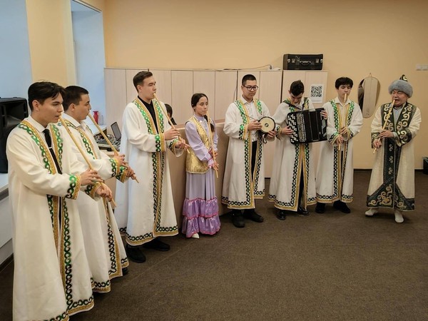 Концерт «Живи, мелодия седого Урала!»