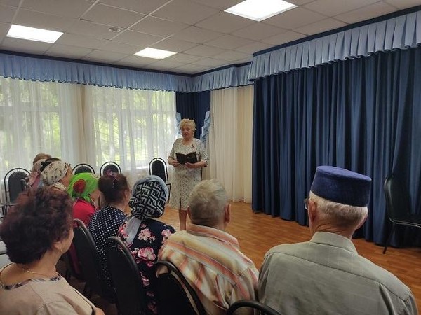 Час литературы «Поэзии немеркнущие строки»