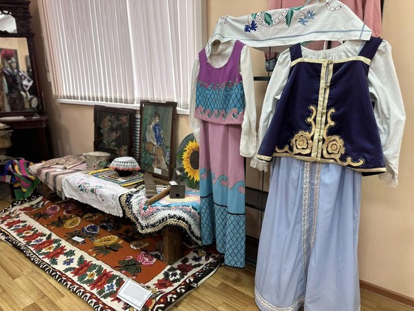 Выставка ДПИ Володарского района