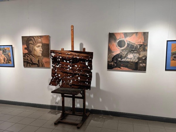 Выставка «Герои нашего времени»