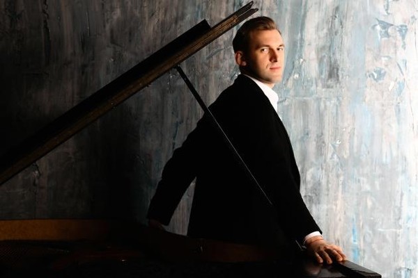 Концерт «Виртуозно в восемь рук»