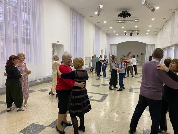 «Возраст танцу не помеха»