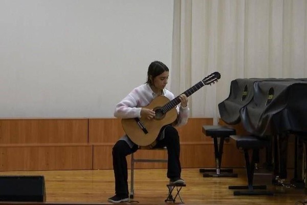 Мастер-класс «Приемы исполнения авторских песен на гитаре»