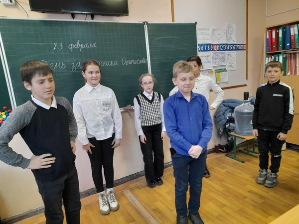 Литературно-игровая программа «Солдатом быть – судьба мужская»