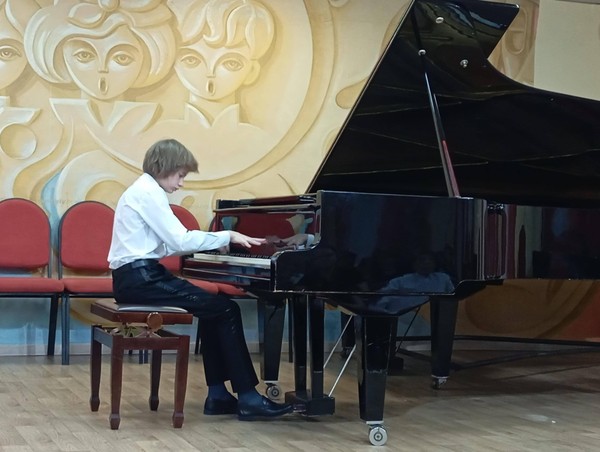 Школьный конкурс учащихся младших классов «Мой любимый рояль»