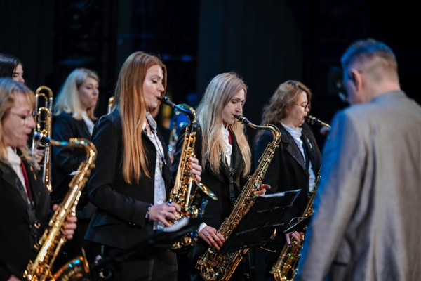 Концерт «В джазе только девушки»