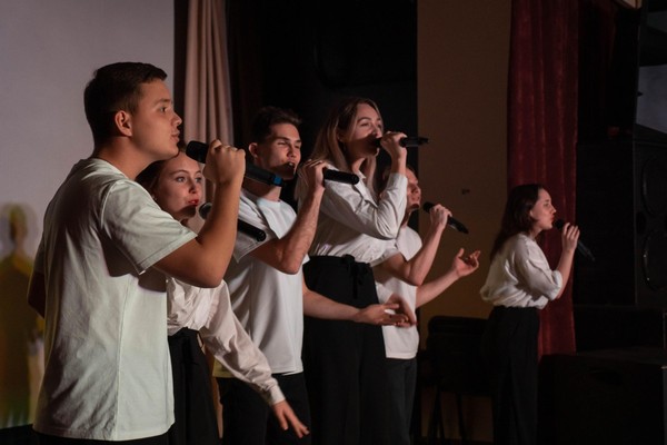 Концертная программа «Честь и слава Защитникам Отечества»