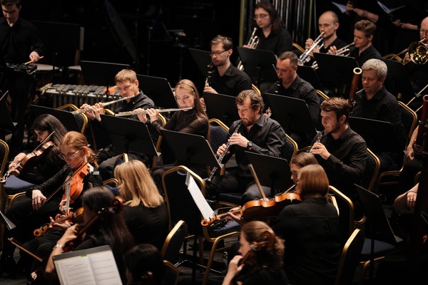 Чёрное — белое — чёрное