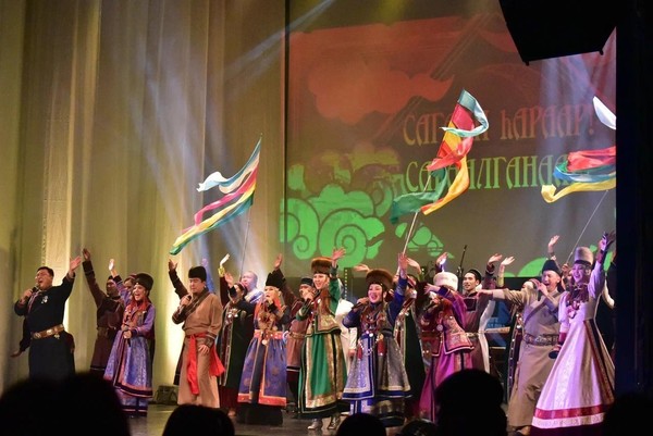 Концертная программа «Белый месяц»