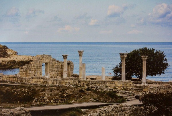 Выставка фотографий Игоря Гапчич «Два Херсонеса»