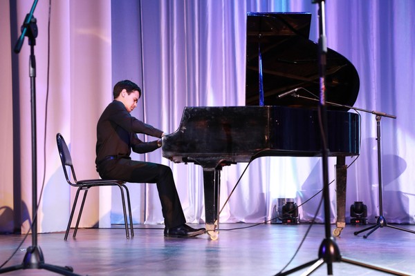 Вечер фортепианного ансамбля «Посвящается Защитникам Отечества»