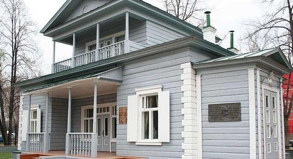 Экскурсия по выставке «Отвага духа: уроки мужества»