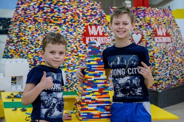 Выставка "Легоу"