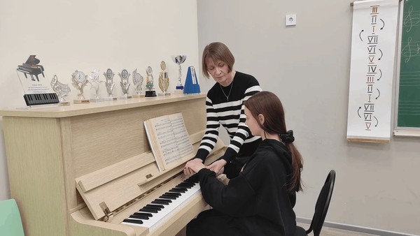 Мастер-класс «Как научиться играть на фортепиано»