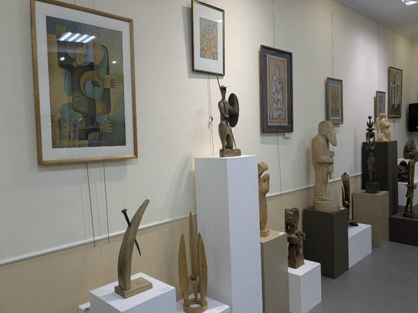 Персональная выставка «Ваятель. Скульптура. Мелкая пластика. Графика. Книги»