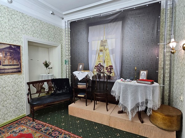 Экскурсия по выставке «С Самарой знакомы лично»