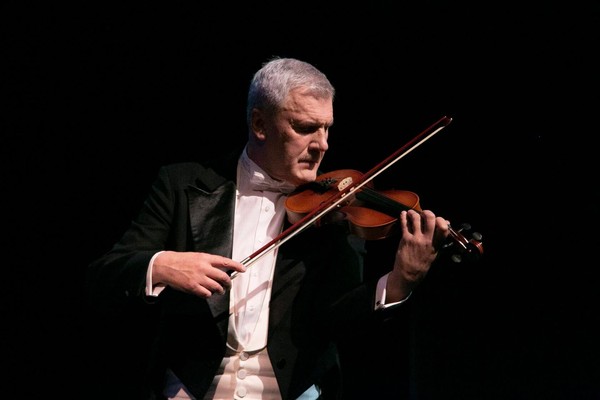 Драма «Фальшивая нота»