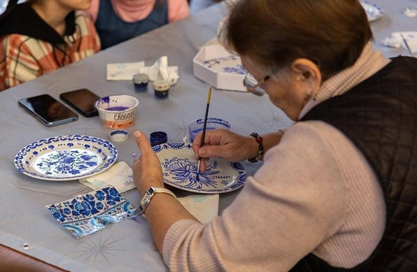 Мастер-класс «Синее чудо. Возрождаем традиции гжели»