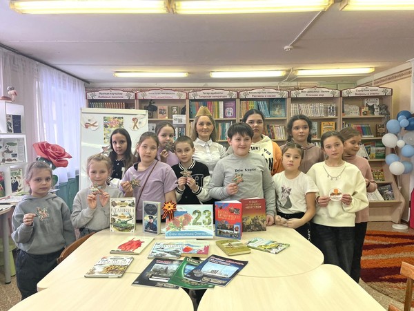 Литературно–творческий час «23 февраля – праздник папы и меня»