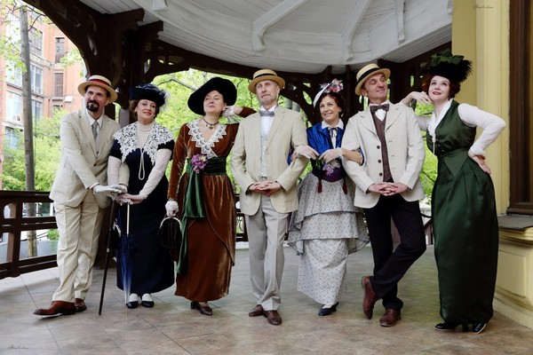 Модный силуэт раннего Модерна