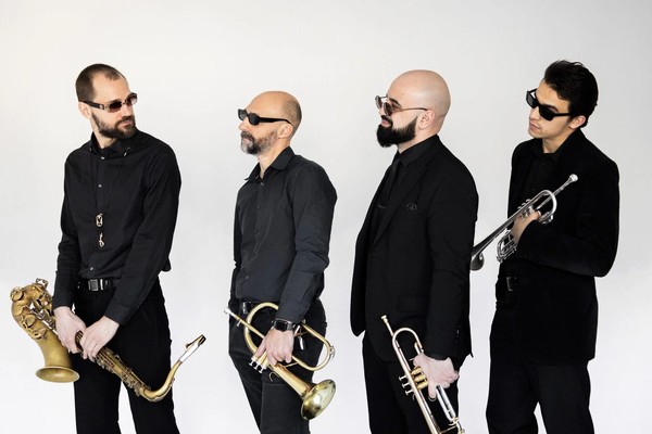 Good Orchestra. Мировые рок-хиты