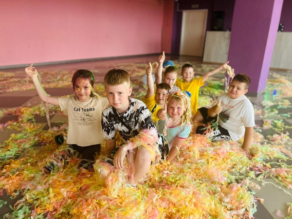 Детская бумажная дискотека