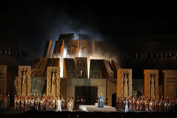 Лучшие театры мира Опера «Арена ди Верона: Набукко»