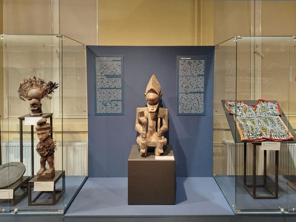 Диалог сквозь время: от древних масок до современной живописи