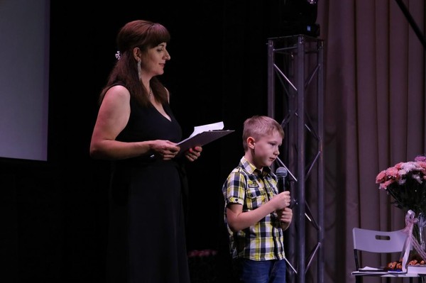 Творческий вечер «Под грохот и гул войны»