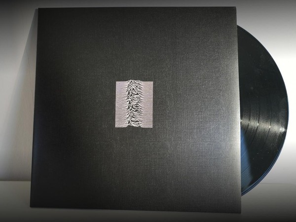 «Питер Сэвилл: дизайнер-новатор»