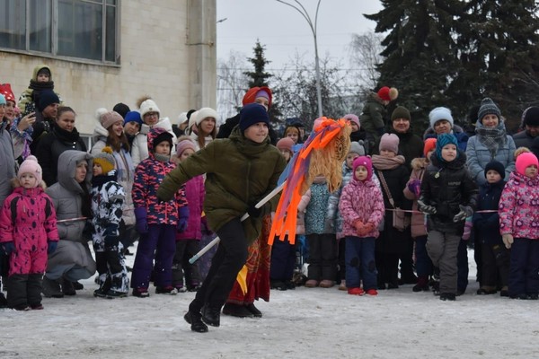 Народное гуляние в честь проводов зимы